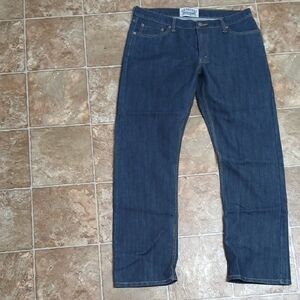 EUC Signature Levis Slim Straight Fit Dark Blue Straight Jean Size 36x32